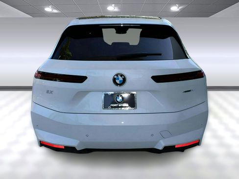 New 2026 BMW iX xDrive60 w/ Premium Package image 10