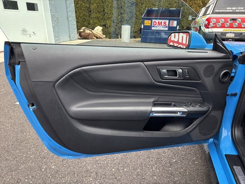 Used 2025 Ford Mustang Premium image 14