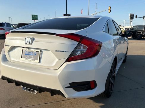Used 2019 Honda Civic Sport image 17