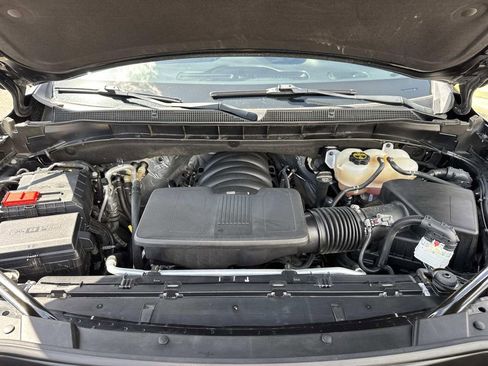 Used 2024 Chevrolet Tahoe LT image 3