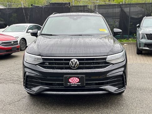 Used 2024 Volkswagen Tiguan SE R-Line AWD/4WD image 6