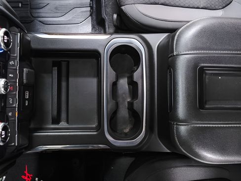 Used 2021 GMC Sierra 1500 Elevation w/ LPO, Elevation Black Package AWD/4WD image 16