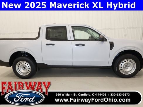 New 2025 Ford Maverick XL image 1