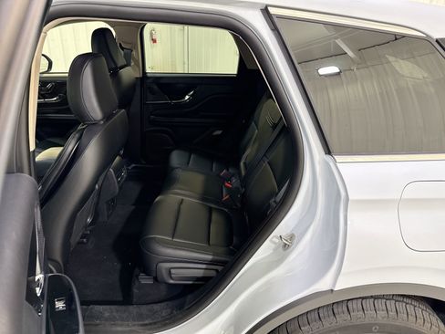 New 2026 Lincoln Corsair Premiere image 24