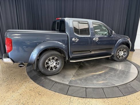 Used 2018 Nissan Frontier SV image 6