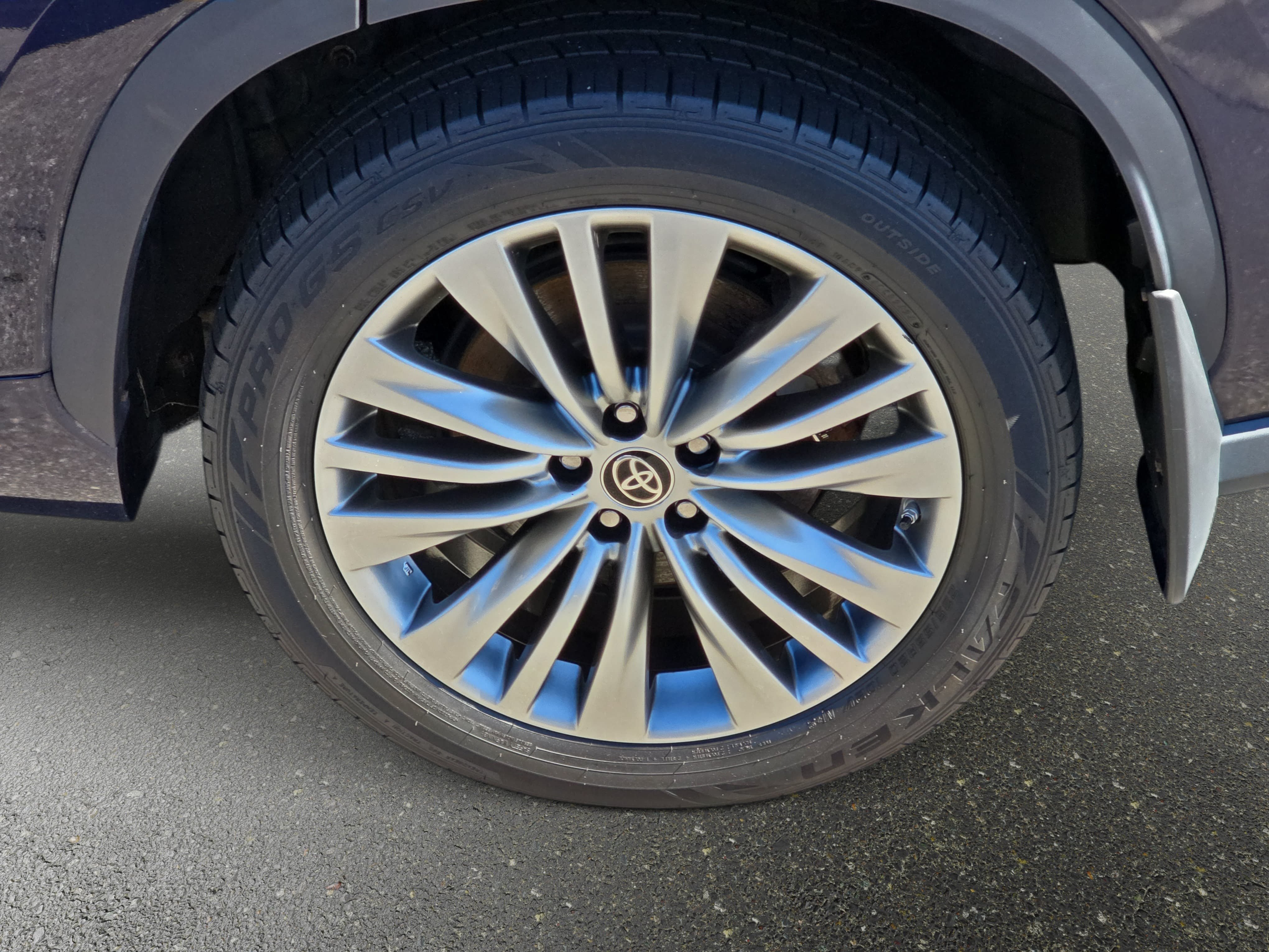 Used 2021 Toyota Highlander Platinum AWD/4WD image 37