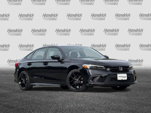 Used 2022 Honda Civic Sport image 2
