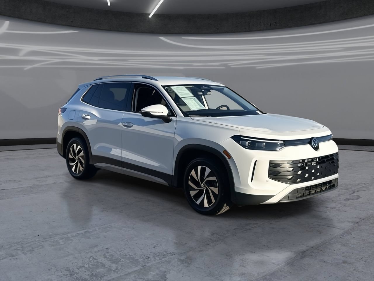 Certified 2026 Volkswagen Tiguan S FWD image 2