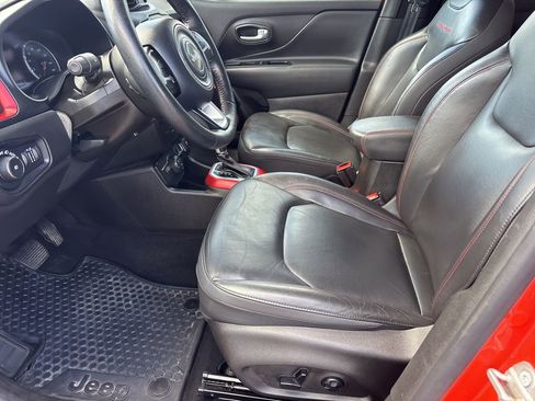 Used 2021 Jeep Renegade Trailhawk w/ Trailer Tow Group image 19