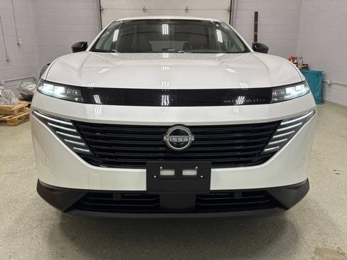 Used 2025 Nissan Murano SV AWD/4WD image 9