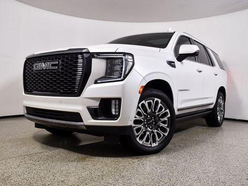 Used 2023 GMC Yukon Denali Ultimate image 2