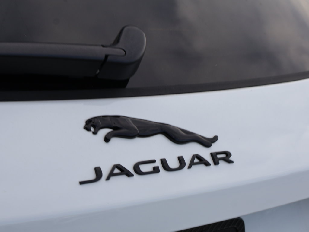 Used 2025 Jaguar F-PACE R-Dynamic S AWD/4WD image 9