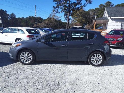 Used 2015 Kia Forte EX w/ EX Premium Package image 3