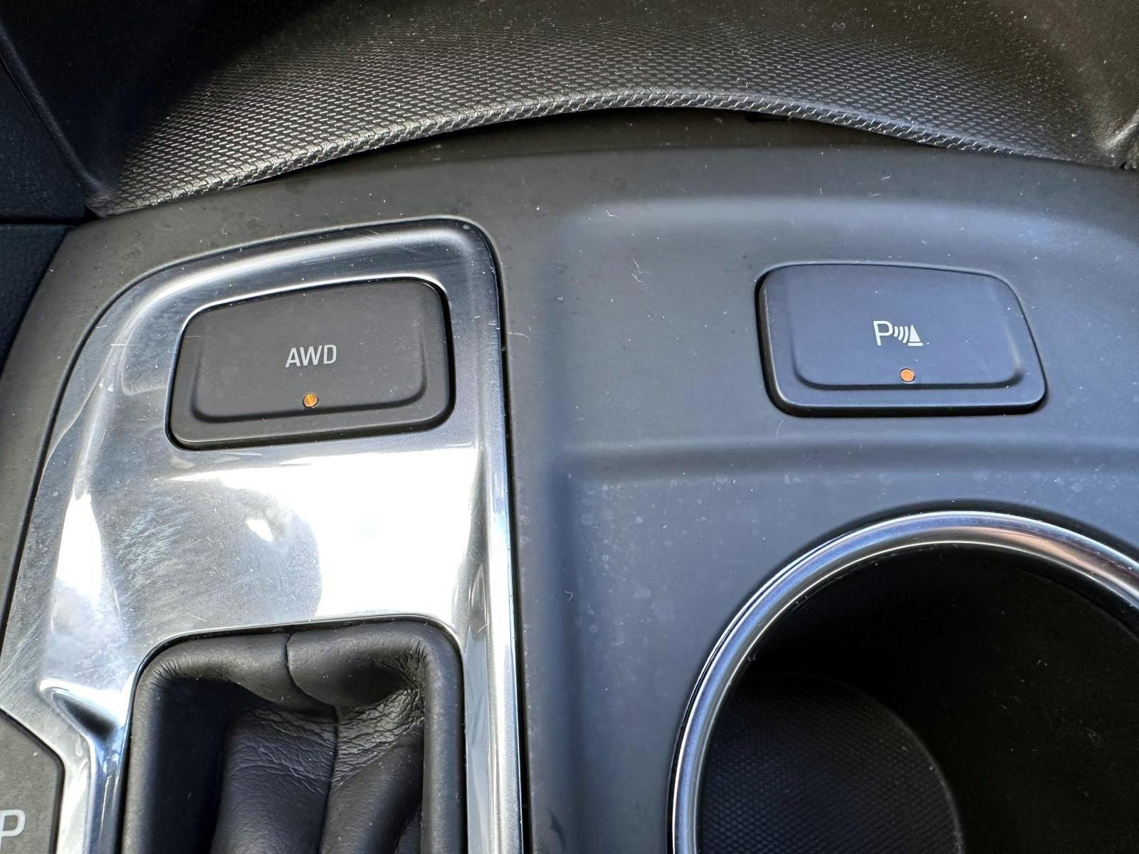 Used 2024 Chevrolet Equinox LT AWD/4WD image 25
