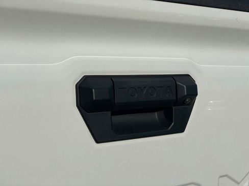 Used 2024 Toyota Tacoma TRD Off-Road image 28