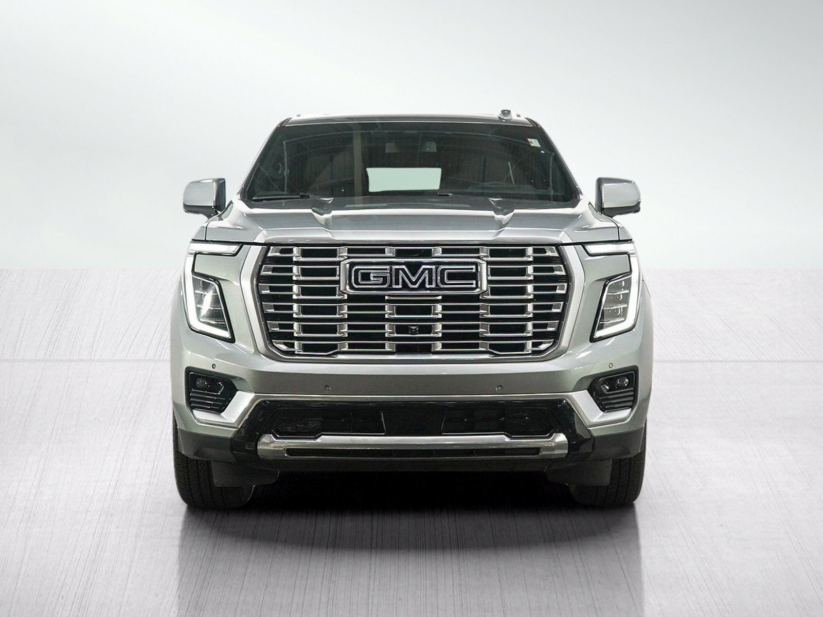 Used 2025 GMC Yukon Denali w/ Sun & Power Step Package AWD/4WD image 8