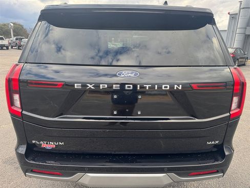 Certified 2025 Ford Expedition Max Platinum image 22
