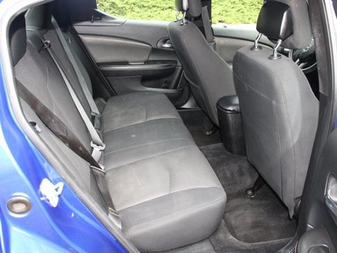 Used 2013 Dodge Avenger SE FWD image 6
