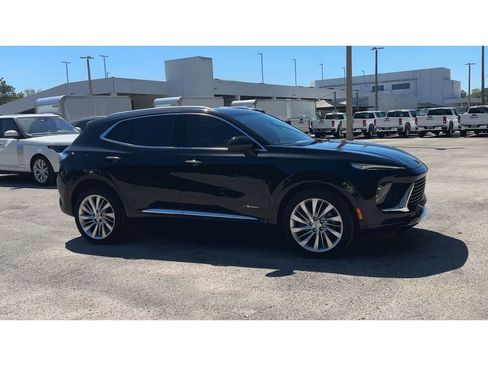 Used 2025 Buick Envision Avenir image 2