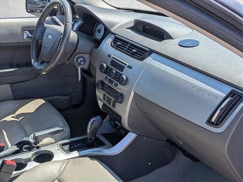 Used 2009 Ford Focus SEL FWD image 22