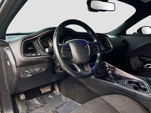 Used 2021 Dodge Challenger R/T RWD image 9
