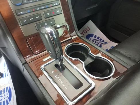 Used 2012 Lincoln Navigator 4WD image 21