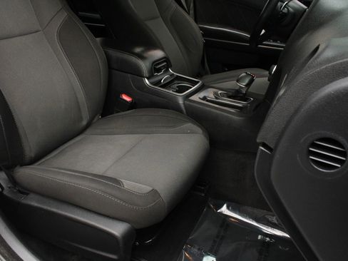 Used 2018 Dodge Charger R/T image 25