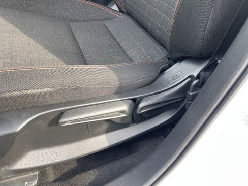 Certified 2025 Honda HR-V Sport image 19