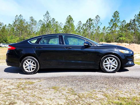 Used 2013 Ford Fusion SE image 4