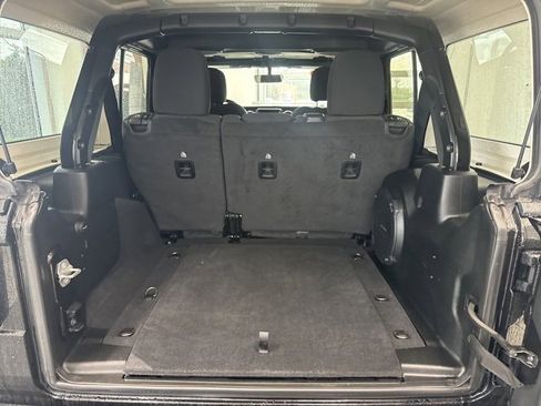 Used 2021 Jeep Wrangler Unlimited Sport image 8