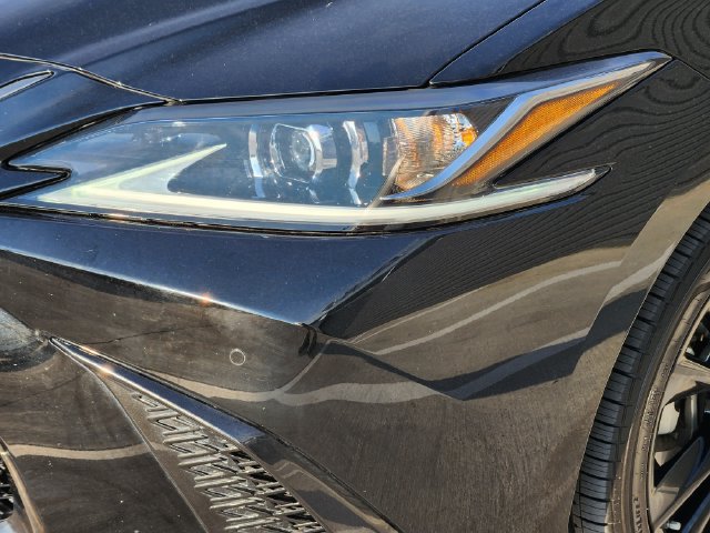 Used 2023 Lexus ES 350 F Sport w/ Accessory Package (Z2) FWD image 10