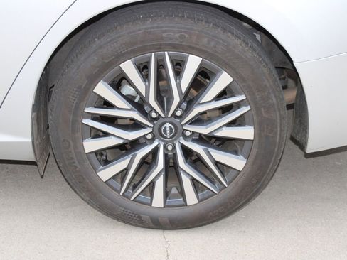 Certified 2025 Nissan Altima 2.5 SV image 26