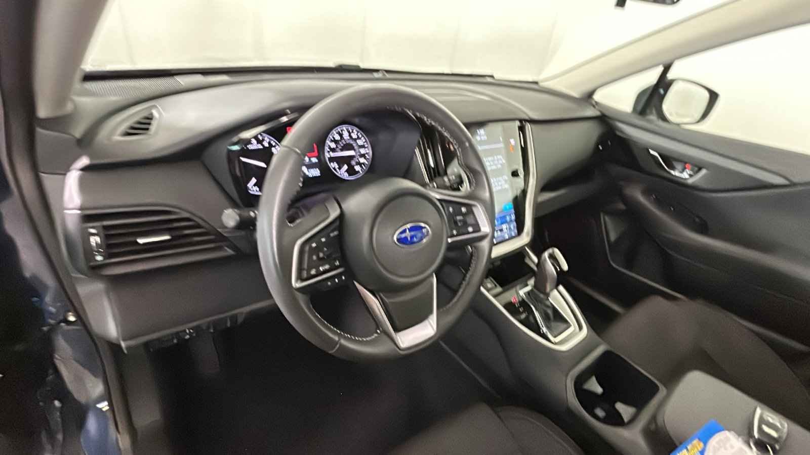 Used 2025 Subaru Outback Premium AWD/4WD image 16
