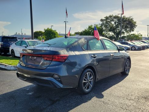 Used 2024 Kia Forte LXS w/ LXS Technology Package FWD image 12