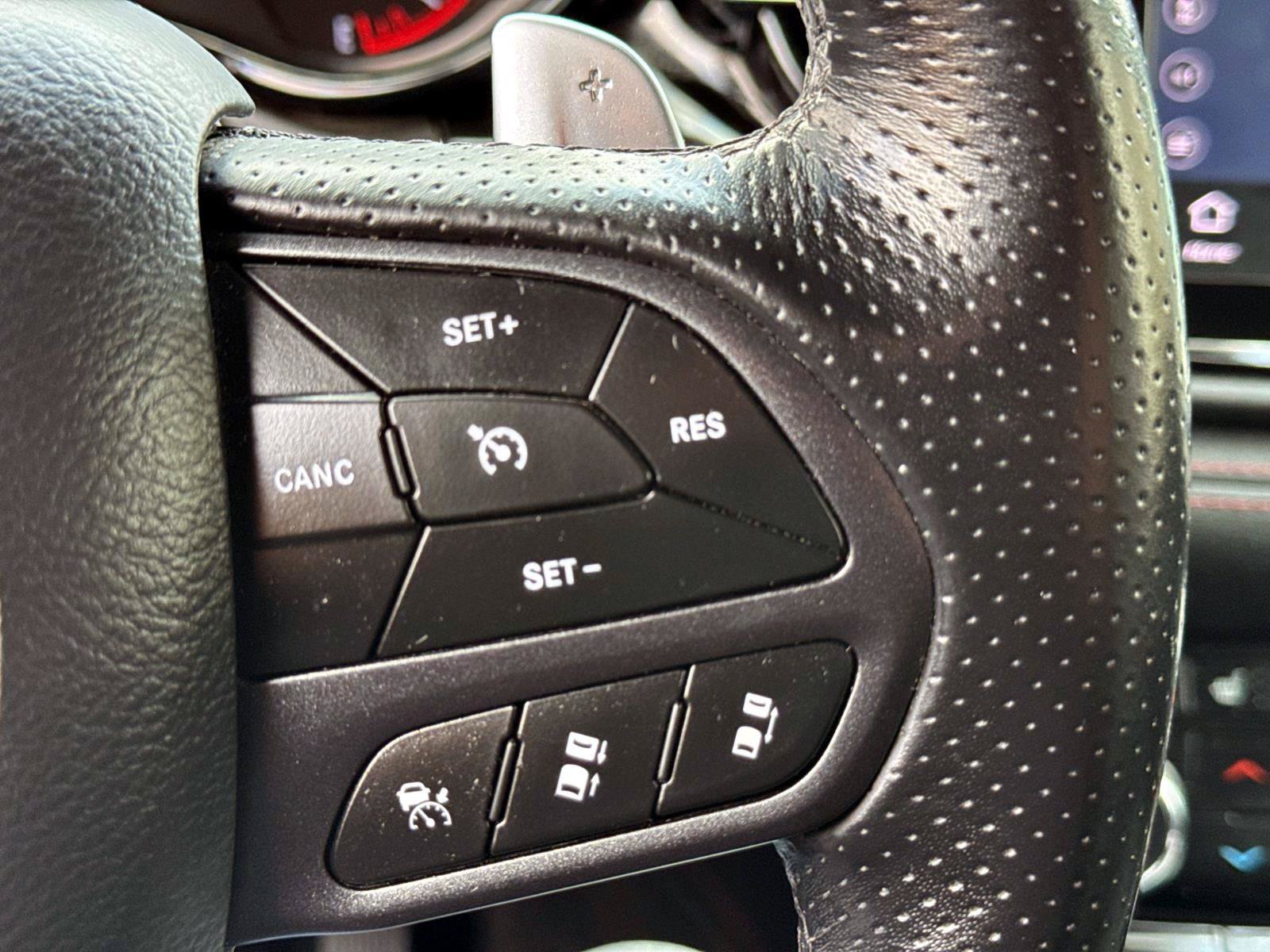 Used 2022 Dodge Durango R/T AWD/4WD image 21