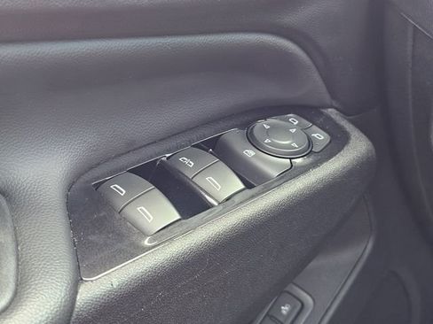 Used 2022 Chevrolet Equinox Premier image 15