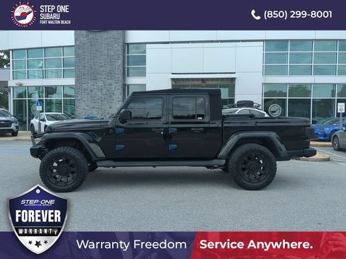 Used 2020 Jeep Gladiator Overland AWD/4WD image 4