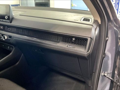 Used 2024 Honda CR-V LX image 13