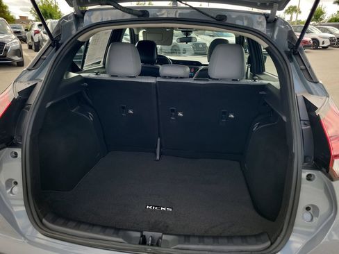 Used 2024 Nissan Kicks SR w/ SR Premium Package FWD image 10