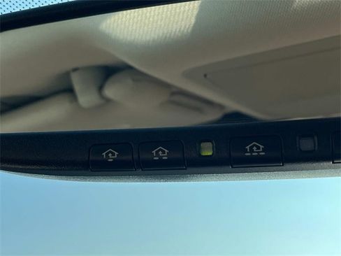 Used 2018 Nissan Pathfinder Platinum image 41