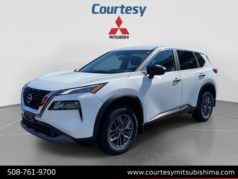 Used 2023 Nissan Rogue S AWD/4WD image 1