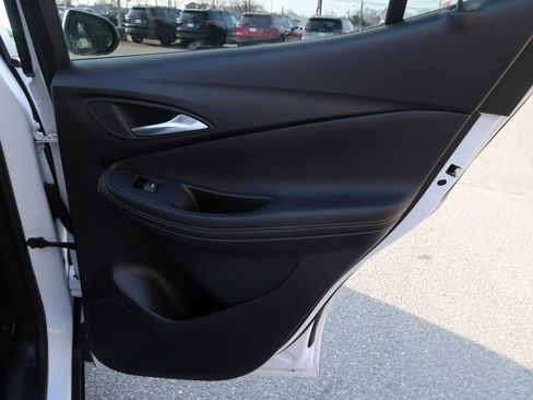 Certified 2022 Buick Encore GX Select image 35