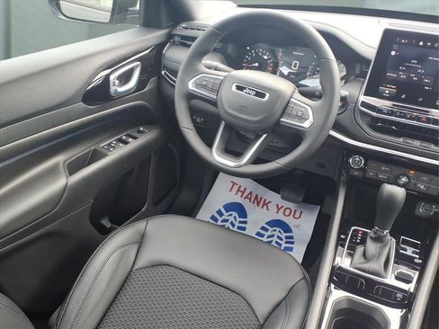 New 2026 Jeep Compass Latitude image 20