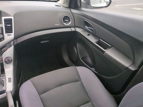 Used 2014 Chevrolet Cruze LT FWD image 15