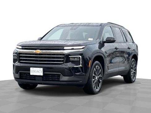 New 2026 Chevrolet Traverse LT w/ Sun and Wheel Package FWD image 1
