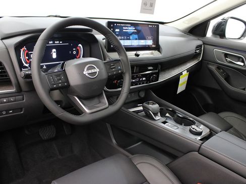 New 2026 Nissan Rogue Platinum w/ Platinum Premium Package AWD/4WD image 16