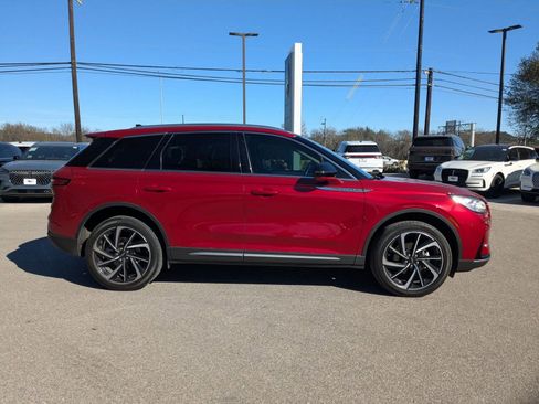 Used 2024 Lincoln Corsair Reserve w/ Equipment Group 201A image 2