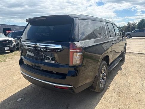 Used 2022 Chevrolet Suburban LT AWD/4WD image 12