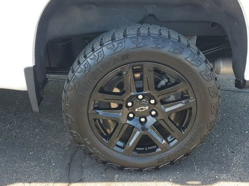 Used 2023 Chevrolet Silverado 1500 LT Trail Boss w/ Protection Package AWD/4WD image 6