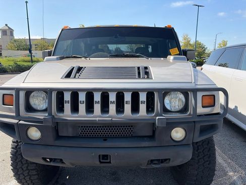 Used 2005 HUMMER H2 SUT w/ Preferred Equipment Group AWD/4WD image 2